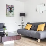 Modern Private Apartment -Balcony-Tube Station