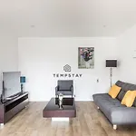 Modern Private Apartment -Balcony-Tube Station